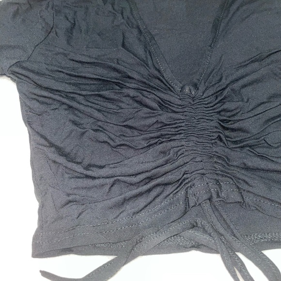 NEW Black Ruched Front Crop-Top from PRETTYLITTLETHING - Picture 4 of 4